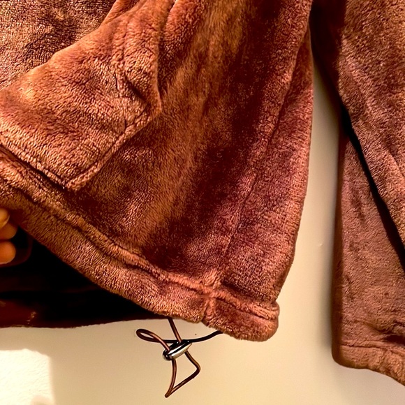 Fire & Fleur Soft Cozy Pullover Women’s Hoodie - Picture 6 of 7